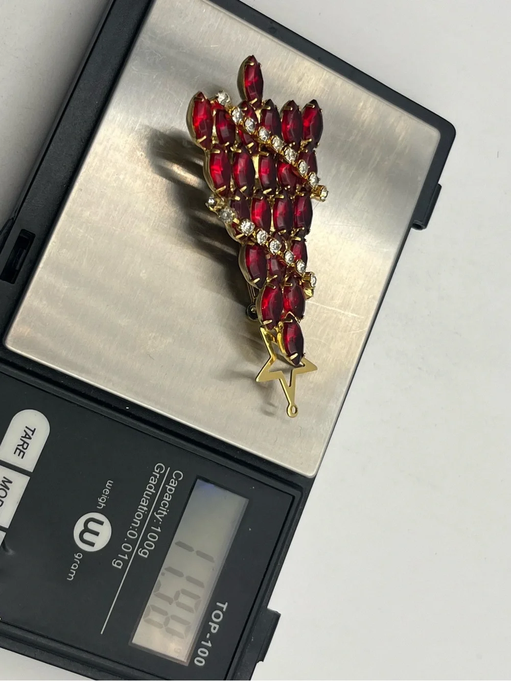Christmas tree holiday red marquis shaped rhinestone gold tone brooch pin star